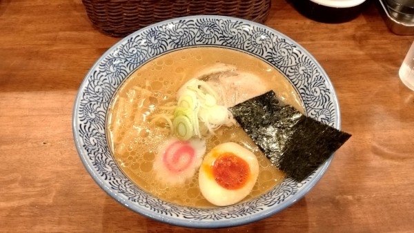 「ラーメン_500円」@麺市場 中野ブロードウェイ店の写真