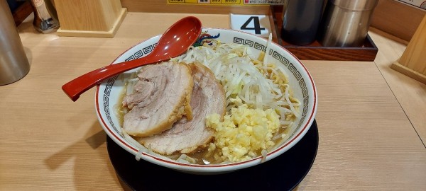 「小ラーメン」@ラーメン豚彦 甲府駅前店の写真