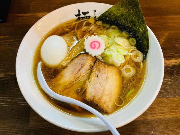 「中華そば＋味玉」@ラーメン堂 極の写真