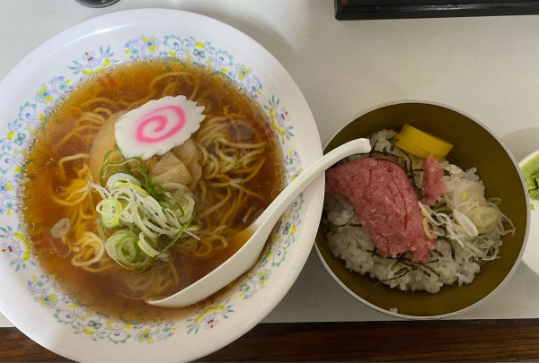 「ラーメン小丼セット　500円」@百万石の写真