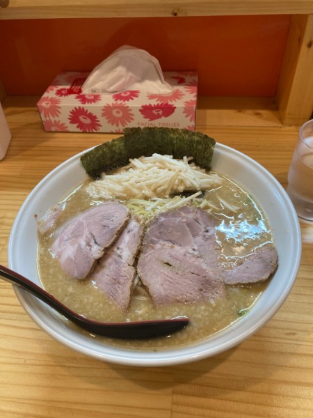 「ネギチャーシュー醤油ラーメンにトロロトッピング」@ラーメン 春の写真