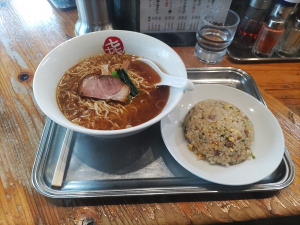 「中華そば(小)＋チャーハン(小)」@中華そば まるきの写真