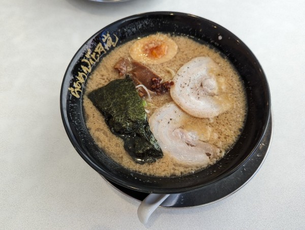「嵐げんこつラーメン」@らあめん花月嵐 川越バイパス店の写真