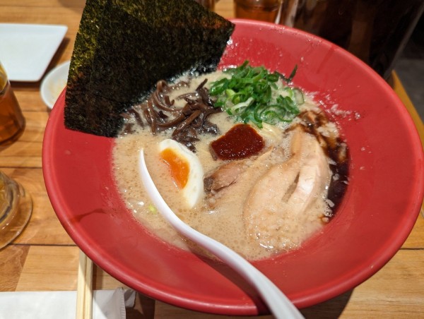 「特製赤丸1400円」@一風堂 セレオ八王子店の写真