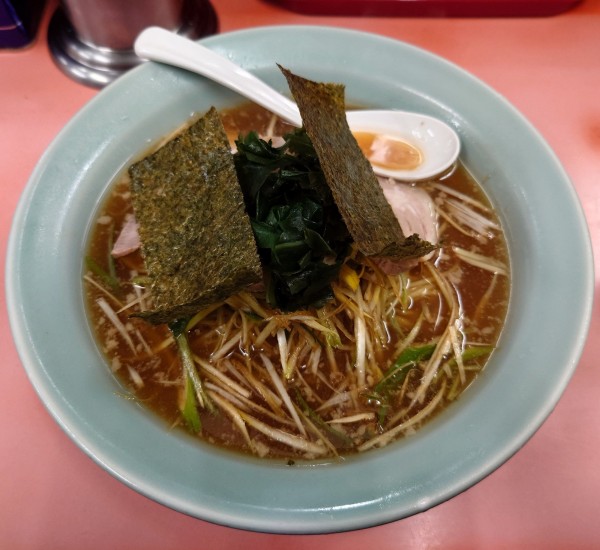 「ネギチャーシューメン(並、900円)」@ニューラーメンショップ 石井店の写真