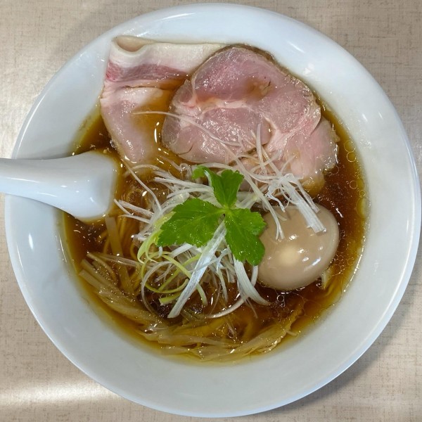 「鶏そば 醤油 味玉付 ¥1,050」@中華そば ふじ野の写真