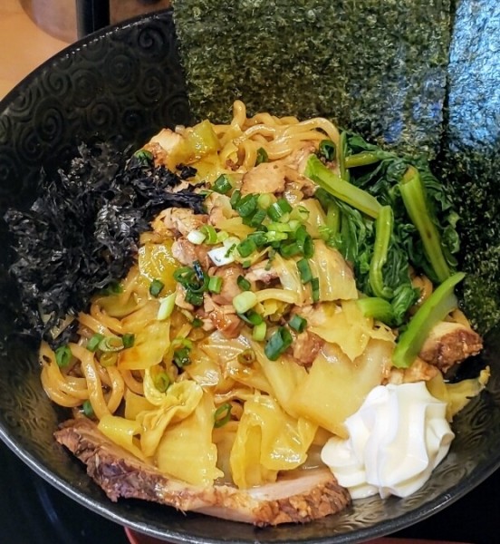 「まぜそば 870円＋無料ライス」@らーめん 武臣の写真