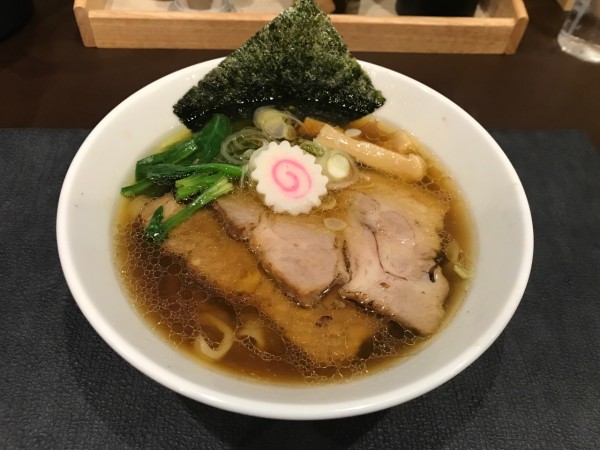 「醤油らーめん」@手打ち 蓮の写真