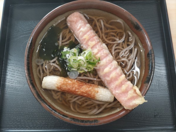 「そば+ソーセージ天」@立喰そば 大むらの写真