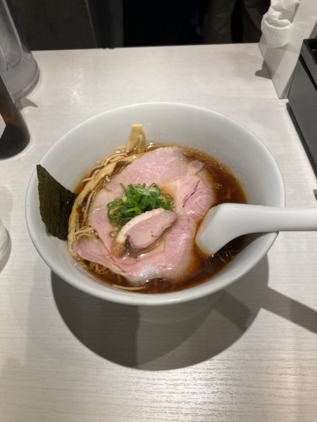 「淡麗醤油ラーメン」@淡麗拉麺 己巳の写真