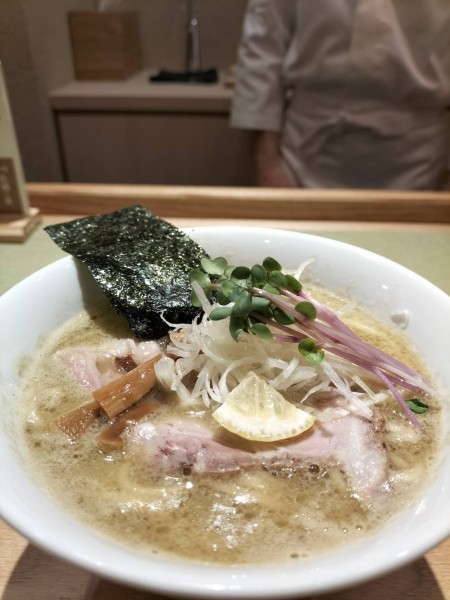 「濃厚牡蠣らぁ麺￥９５０」@らぁ麺 牡蠣と貝の写真