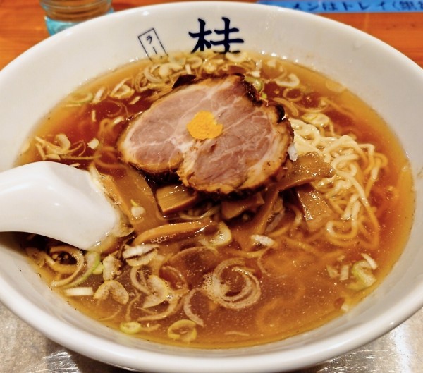 「ラーメン(小)＋半チャーハン」@煮干しだし醤油ラーメン 桂の写真