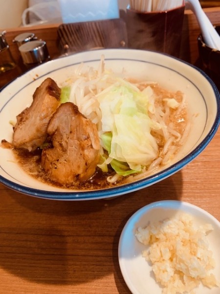 「醤油とんこつ 880円」@らーめん勇の写真