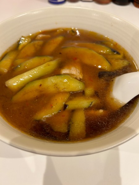 「ナスラーメン900円」@金門飯店の写真