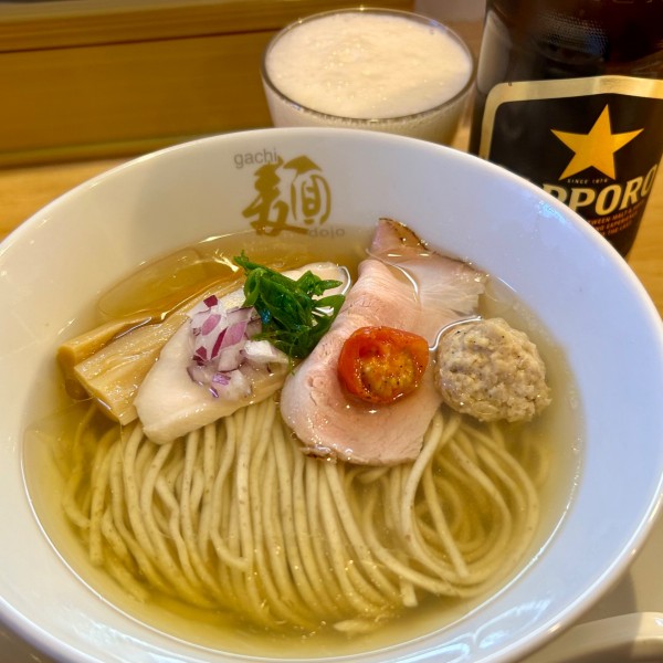 「塩そば+ビール(中)」@二代目ガチ麺道場の写真