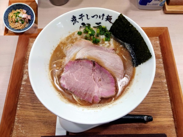 「淡麗煮干しそば(塩)+特選煮干し和え玉(醤油)」@煮干しつけ麺 宮元の写真