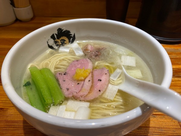 「塩中華そば」@満鶏軒の写真