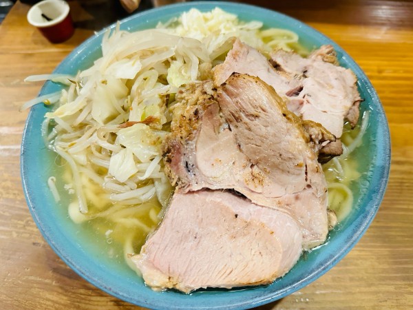 「くりぼっちX’mas二郎系ラーメン 2,000円」@いかれたNOODLE Fishtonsの写真
