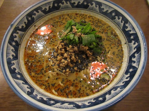 「黒胡麻担々麺（980円）」@中華や 萬丸の写真