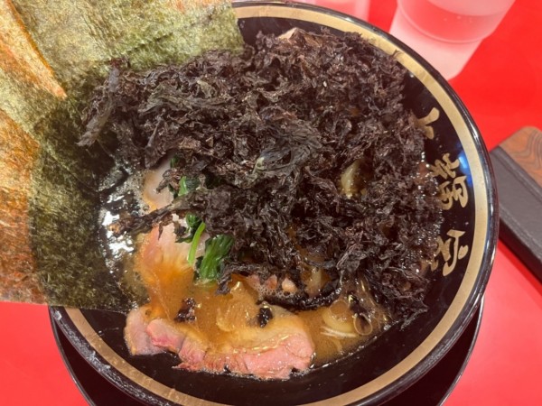 「ラーメン(並)800円＋岩のり200円＋Twitterゴロチ」@横浜家系ラーメン 大輝家の写真