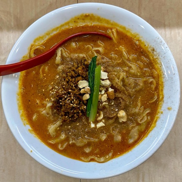 「担々麺（汁有り・中盛）¥1,200」@食堂 七彩の写真