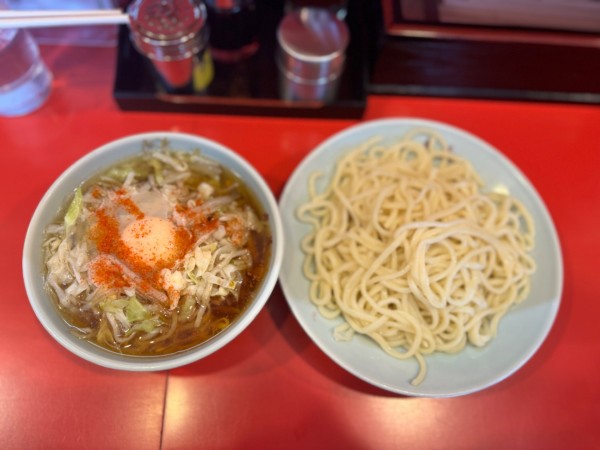 「やさいたまごつけそば(生たまご)1100円」@丸長 目白店の写真