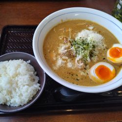 チーズカレーらー麺¥1050+半ライス¥100-