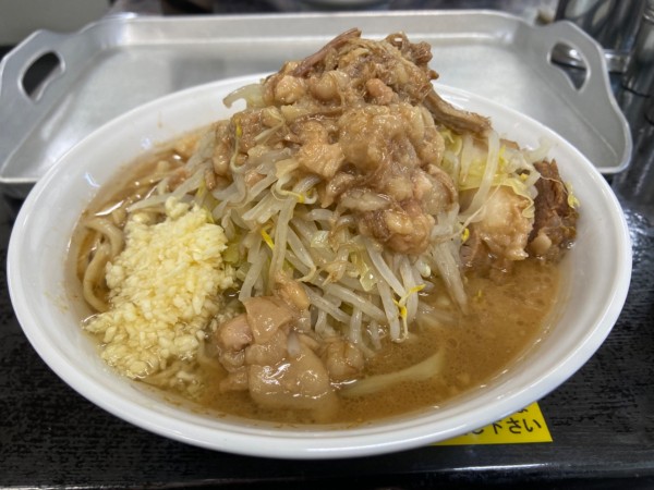 「小ラーメン（ﾆﾝﾆｸ ｱﾌﾞﾗ）」@ラーメン二郎 柏店の写真