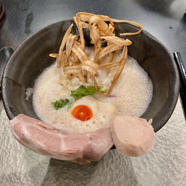鶏soba（1000円）＋燻製玉子（200円）