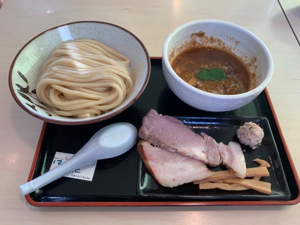 「オマール海老とヴィシソワーズの濃厚つけ麺」@大勝軒てつの写真