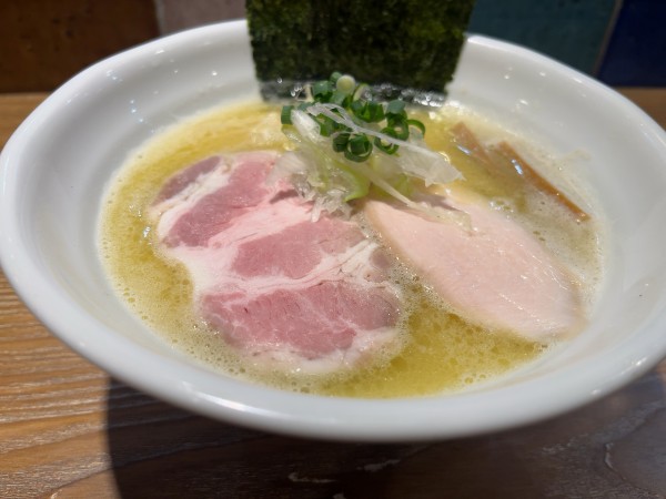 「濃厚中華そば(しお)」@中華そば やま福の写真