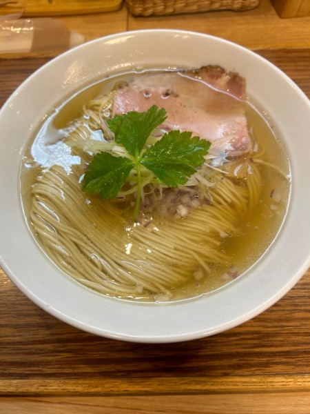 「白醤油らーめん大盛り」@中華そば 心の写真