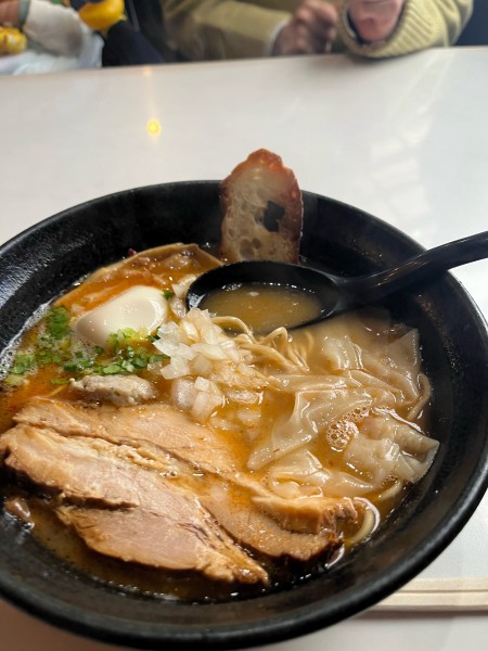 「鶏そば 醤油（ワンタン 味玉トッピング）」@はりけんラーメンの写真