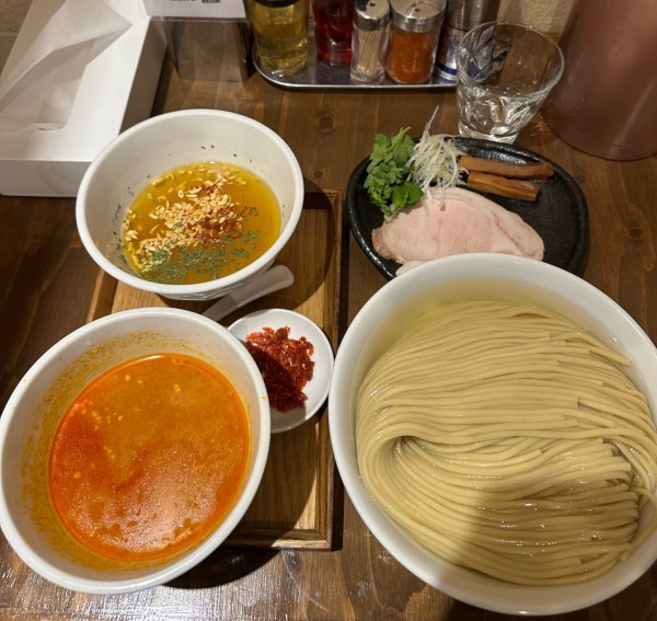 「つけ麺500gトムヤムクン、ペペロンチーノ」@麺屋鈴春の写真