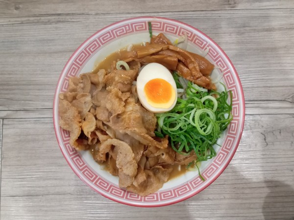 「徳島ラーメン全部増し」@徳島NOODLE ぱどるの写真