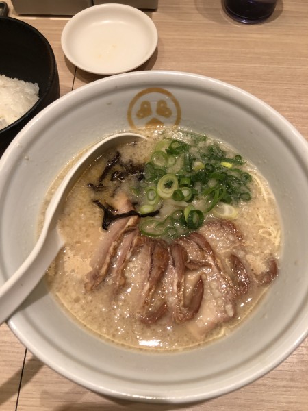 「豚骨チャーシュー」@TOKYO 豚骨 BASE MADE by 博多一風堂 ecute品川サウス店の写真