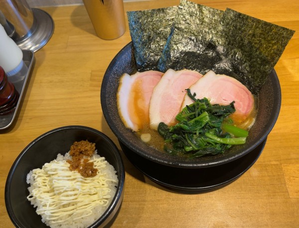 「チャーシューメン＋半ライス」@麺家 燻の写真