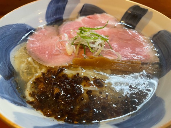 「チャーシュー 塩らぁ麺　焦がしネギ」@さんくるげの写真