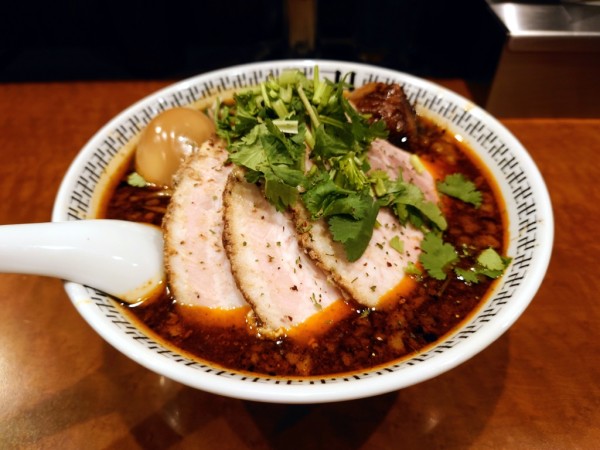 「スパイス・チャーシュー麺」@スパイス・ラー麺 卍力 秋葉原店の写真