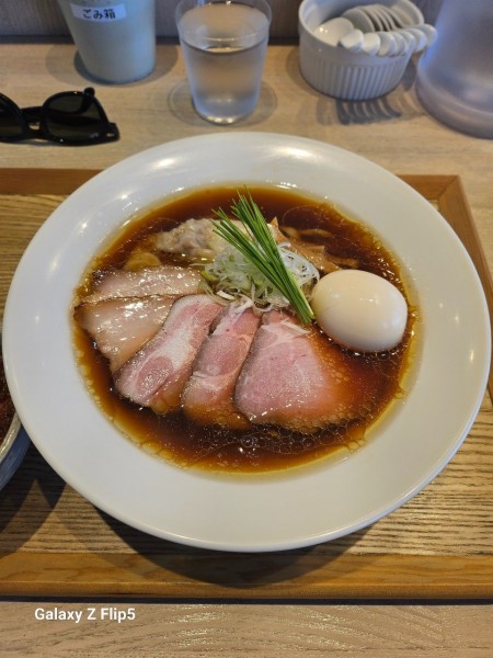 「特製中華蕎麦（手もみ）」@宍道湖しじみ中華蕎麦 琥珀 東京本店の写真