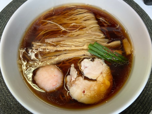 「醤油らぁ麺」@麺や金時の写真