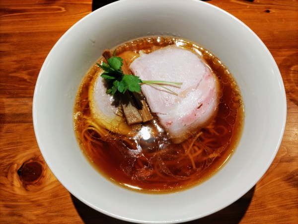 「醤油らぁめん」@麺 ふじさきの写真