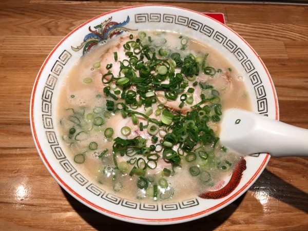 「博多ラーメン　1100円」@博多ラーメン でぶちゃん 高田馬場本店の写真