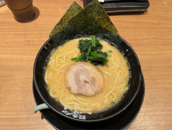 「とんこつ醤油」@横浜家系ラーメン 一蓮家 垂水店の写真
