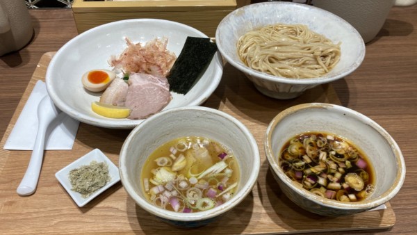 「つけめん＋麺2種盛り合わせ＋スープW＋上トッピング」@Homemade Ramen 麦苗 COREDO室町店の写真