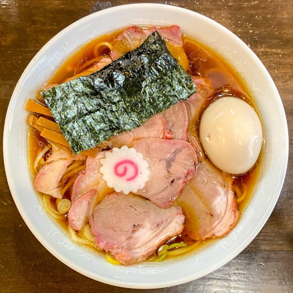「東京醤油ラーメン ¥850 味玉 ¥120 焼豚増 ¥250」@自家製麺 うるちの写真