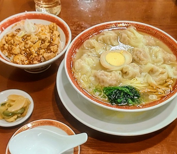 「広州雲呑麺+麻婆丼セット」@広州市場 西新宿店の写真