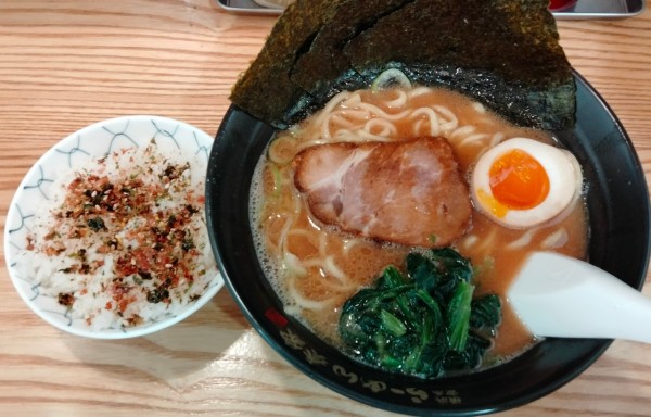 「ラーメン」@横浜家系らーめん 奏家の写真