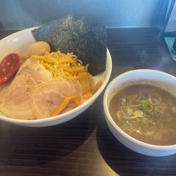 特製メガ豚煮干しつけ麺　大盛り