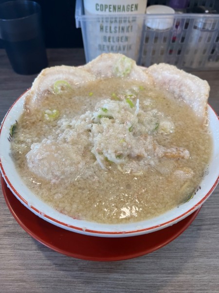 「全部のせ醤油ラーメン」@背脂らーめん 背脂チャチャチャの写真